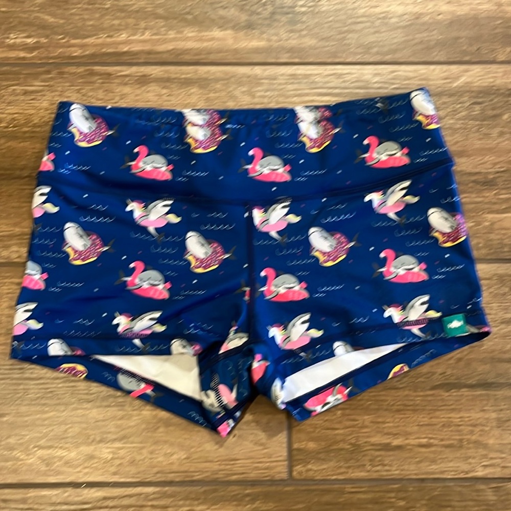 WODBottom, 2.5” inseam, mid rise short, sharks in floaties print